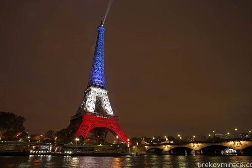 ајфеловата кула во француското знаме