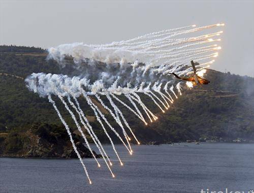 турски авион на воена вежба во Егејско море