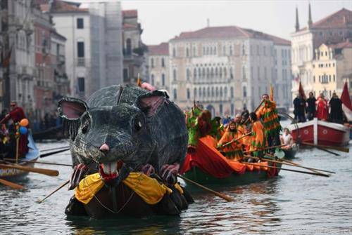 со ова регата започна карневалот во Венеција
