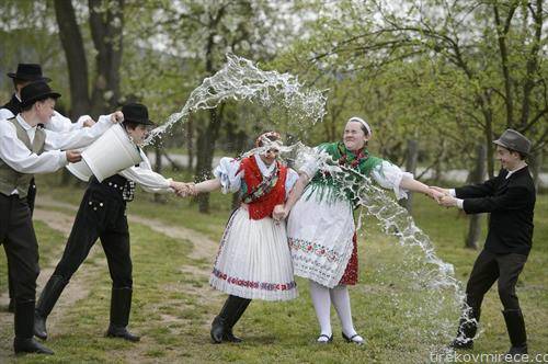 традиција, пролетно бањање во Унгарија