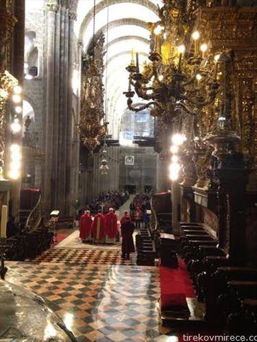 завршната миса во катедралта во Сантијаго Де Кампостела