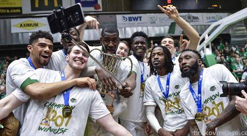 екипата на нантере 92 е освојувач на Фиба Евро купот во кошарка