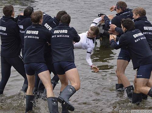 вака веслачите на Оксфорд ја прославија петата  победа во последните 7 години над конкурентите на Кембриџ