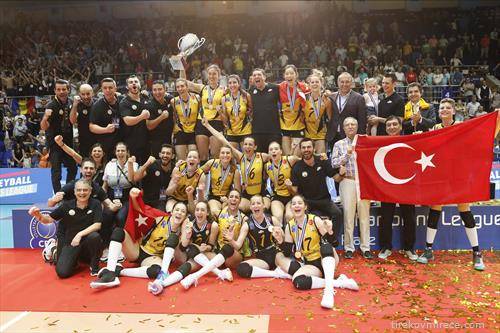 екипата на Вакирфбанк од истанбул е новиот европски првак во одбојка жени