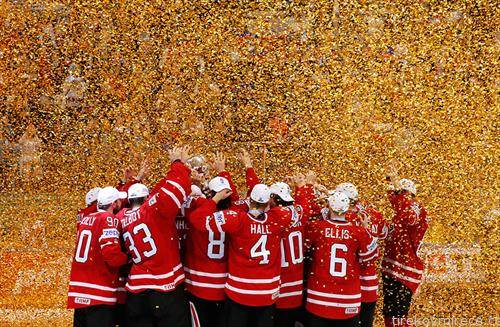 Канада прославува  светски првак  одигран против Финска 