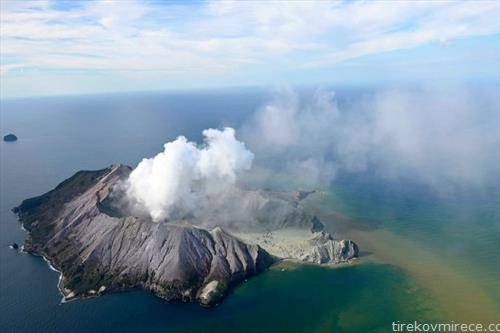 ерупција на вулкан во Нов Зеланд