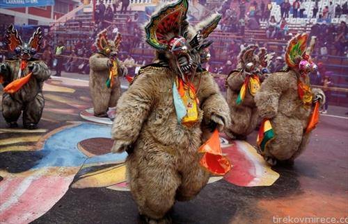 карневал во ороуро Боливија