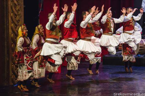 новогoдишен концерт за 70 години постоењето на Танец, во Скопје