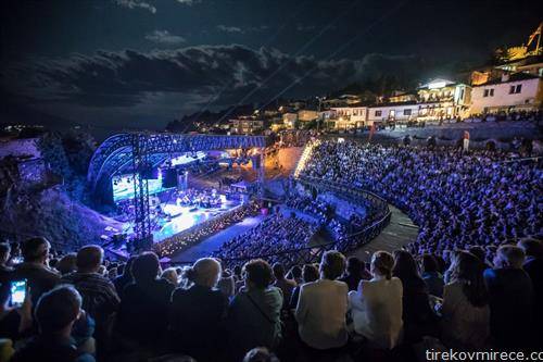 со концерт на Ванеса Меи , свечено отворено Охридско лето