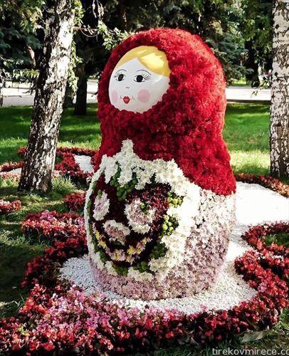 бабушка изработена од цвеќе, мејд ин Русија