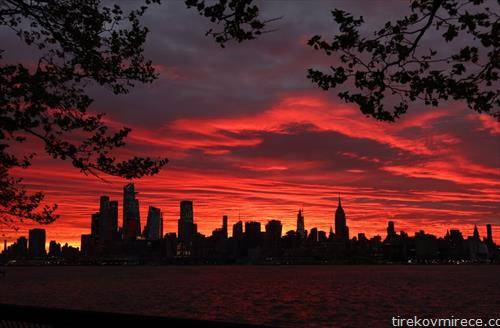 изгрејсонце во Њујорк  