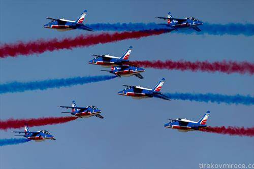 француската авијација на аeро шоуто во Дубаи