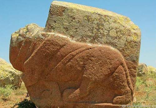  5. скулптури на лав во  Турција